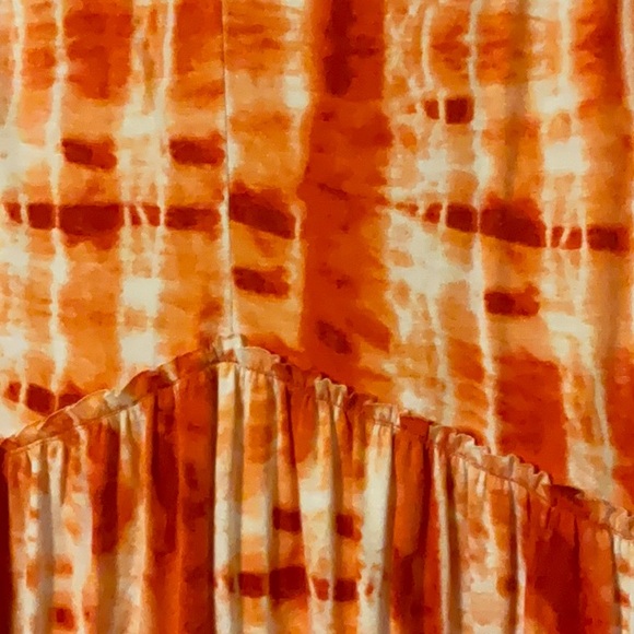 Say small, orange and white tie-dye tank - Picture 3 of 5